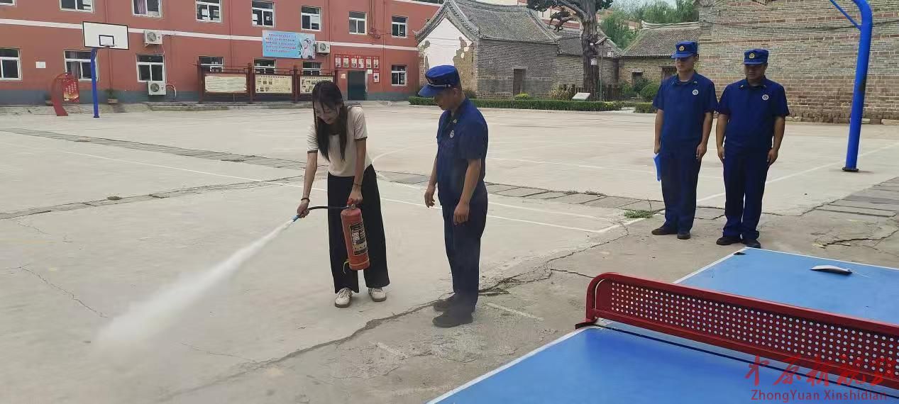 叶县洪庄杨镇到镇域学校开展消防安全检查